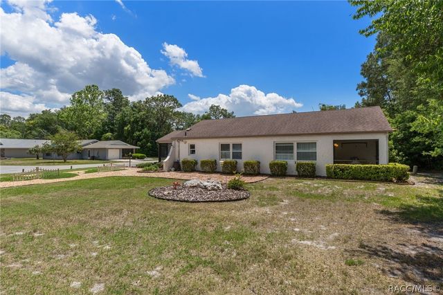 75 Chinaberry Circle, Homosassa, FL 34446