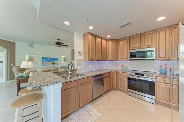 419 WINDING BROOK LANE 101, Bradenton, FL 34212