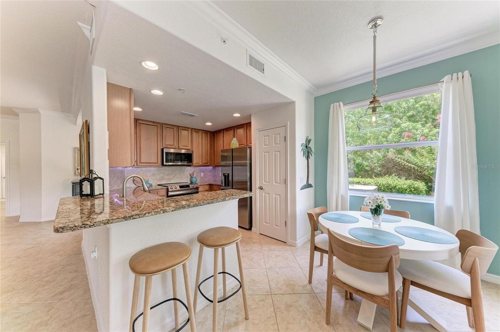 Image 17 of property listing at 419 WINDING BROOK LANE 101, Bradenton, FL 34212