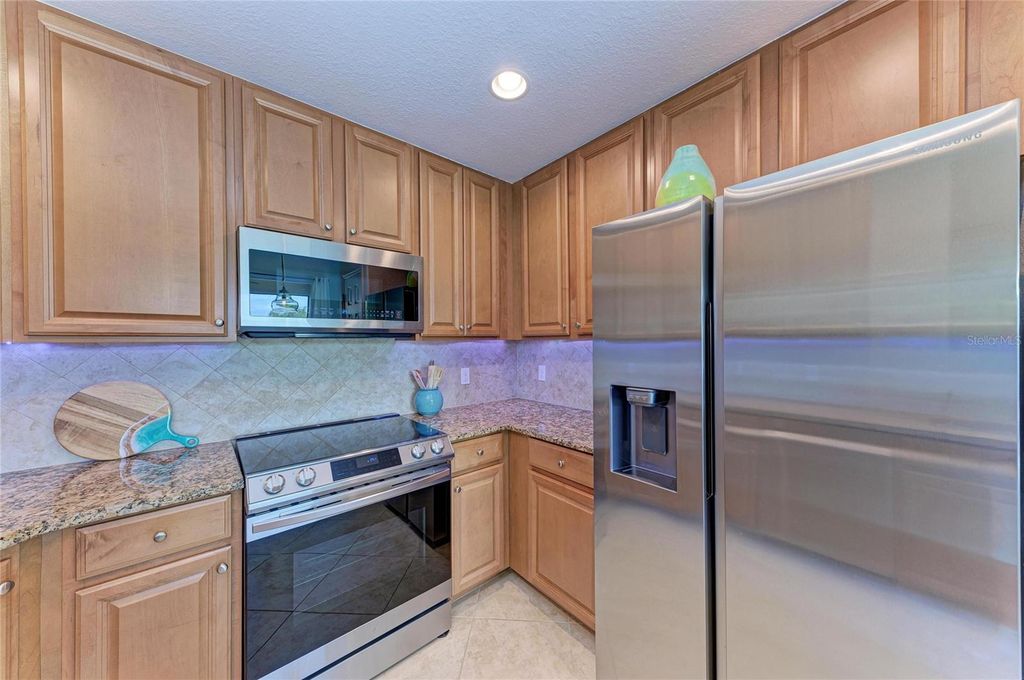 Image 19 of property listing at 419 WINDING BROOK LANE 101, Bradenton, FL 34212