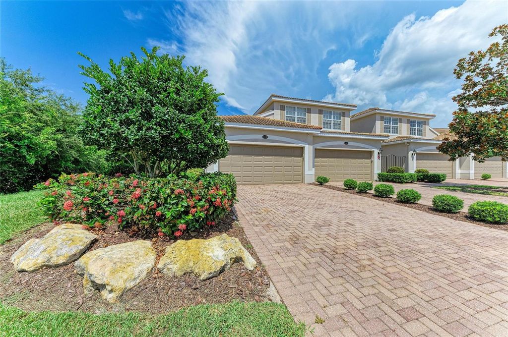 Image 3 of property listing at 419 WINDING BROOK LANE 101, Bradenton, FL 34212