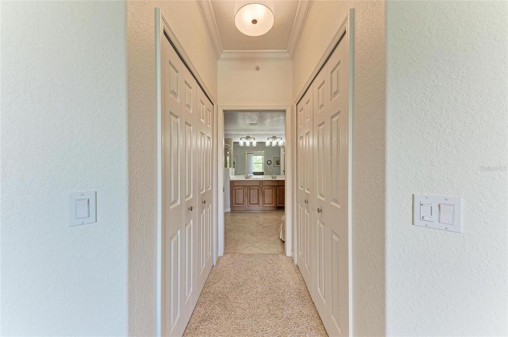 Image 29 of property listing at 419 WINDING BROOK LANE 101, Bradenton, FL 34212