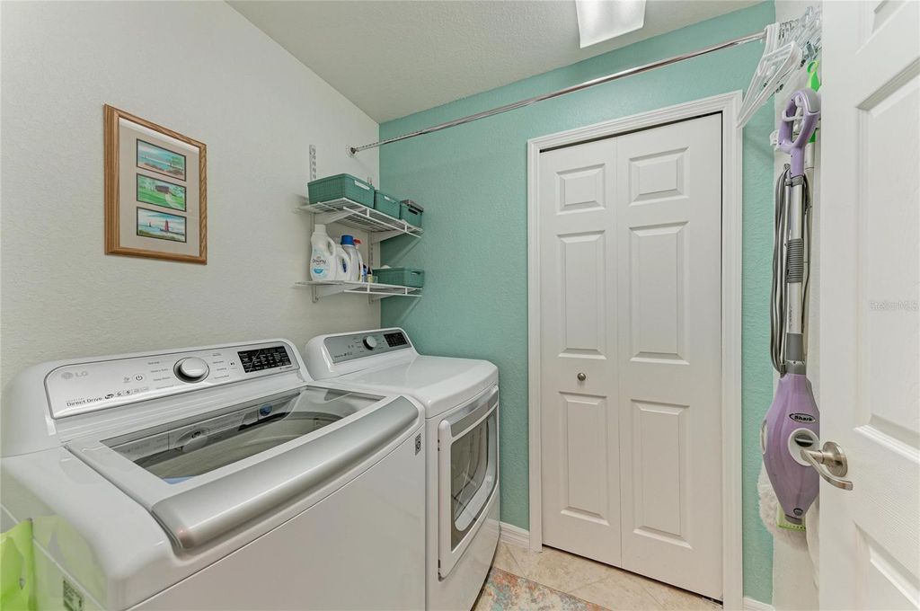 Image 38 of property listing at 419 WINDING BROOK LANE 101, Bradenton, FL 34212