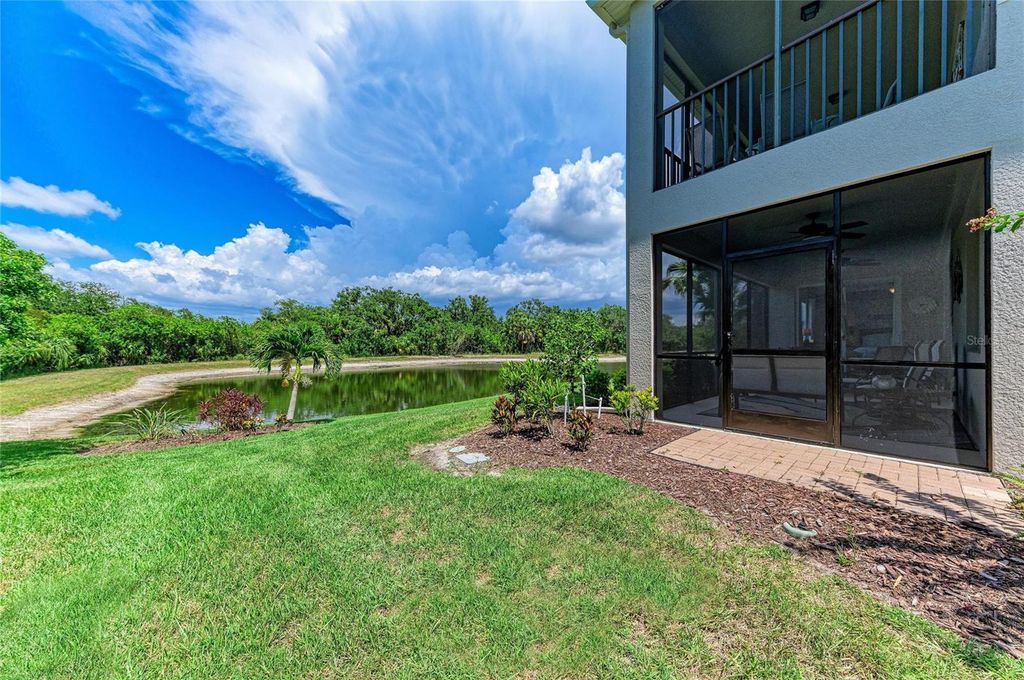 Image 42 of property listing at 419 WINDING BROOK LANE 101, Bradenton, FL 34212