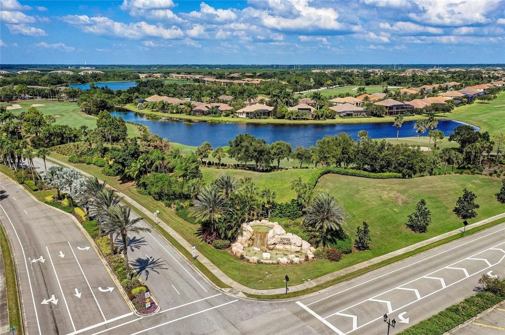 Image 48 of property listing at 419 WINDING BROOK LANE 101, Bradenton, FL 34212