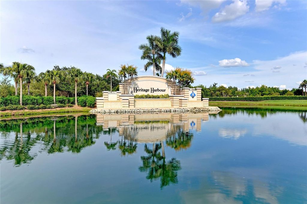 Image 50 of property listing at 419 WINDING BROOK LANE 101, Bradenton, FL 34212