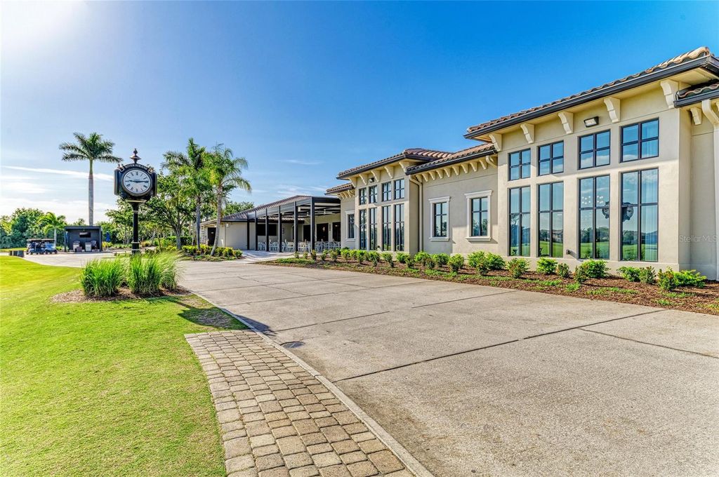 Image 61 of property listing at 419 WINDING BROOK LANE 101, Bradenton, FL 34212
