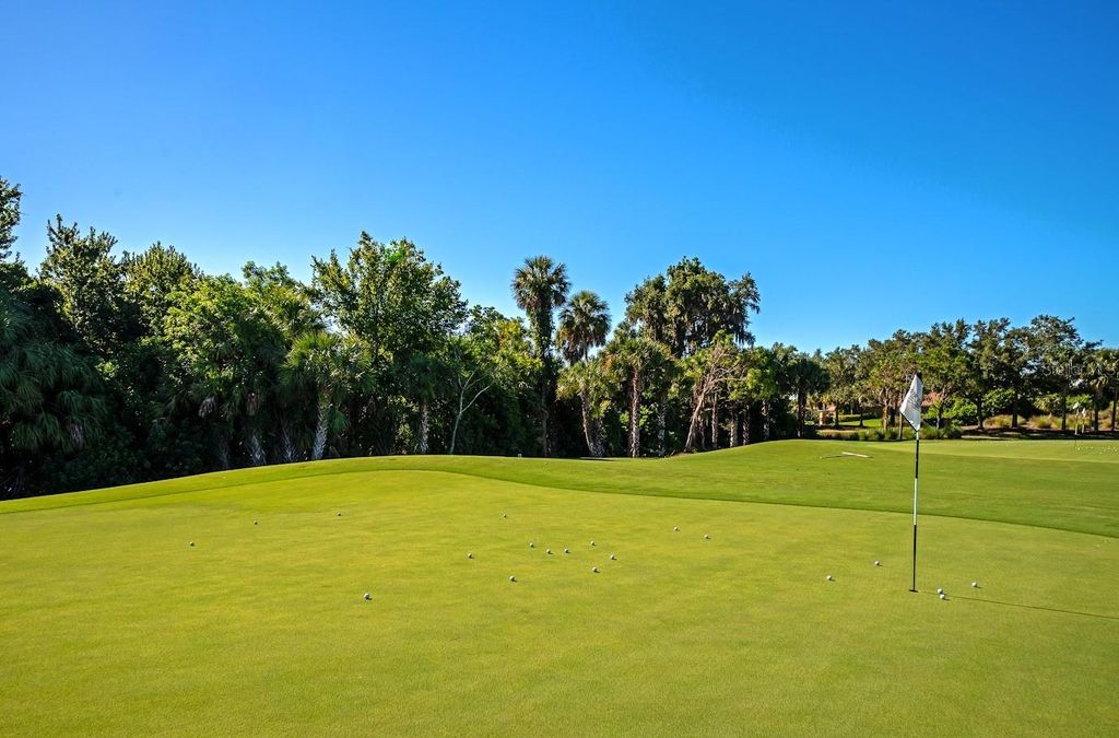 Image 73 of property listing at 419 WINDING BROOK LANE 101, Bradenton, FL 34212