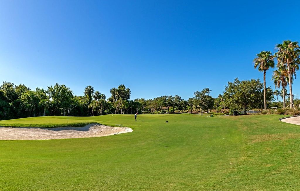 Image 74 of property listing at 419 WINDING BROOK LANE 101, Bradenton, FL 34212