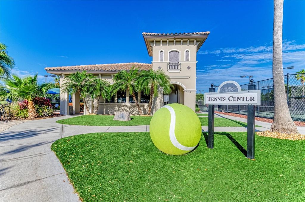 Image 76 of property listing at 419 WINDING BROOK LANE 101, Bradenton, FL 34212