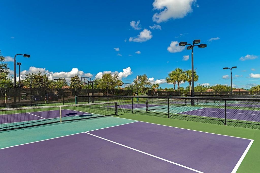 Image 80 of property listing at 419 WINDING BROOK LANE 101, Bradenton, FL 34212