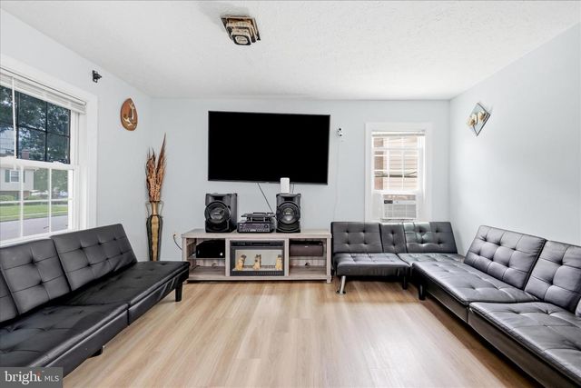 605 DUNLAP ST, Winchester, VA 22601