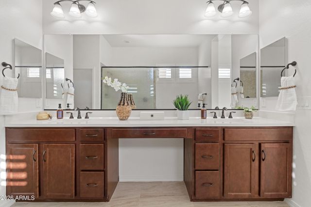 20537 W VALLEY VIEW Drive, Buckeye, AZ 85396