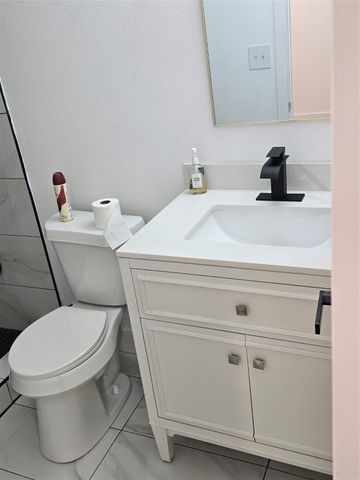 303 Hillcrest Street, Mansfield, TX 76063