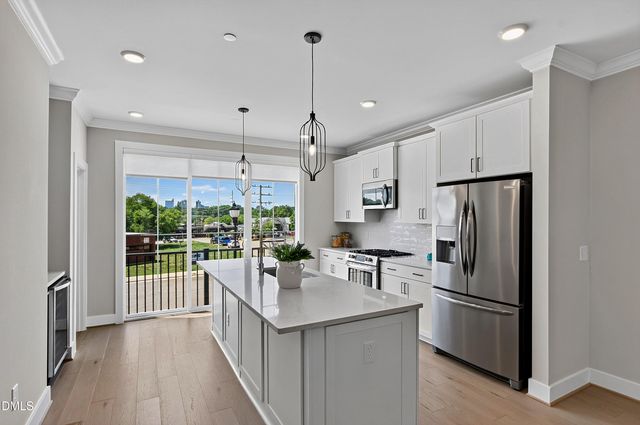 1501 Draper View Loop 102, Raleigh, NC 27608