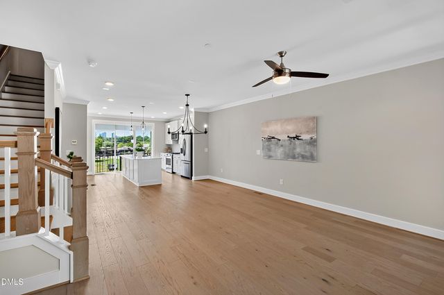 1501 Draper View Loop 102, Raleigh, NC 27608