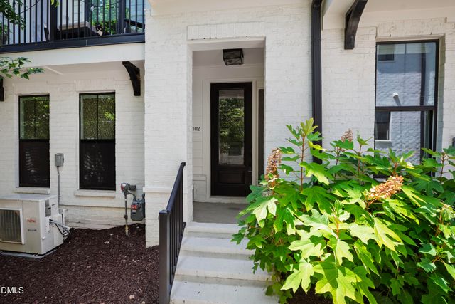 1501 Draper View Loop 102, Raleigh, NC 27608