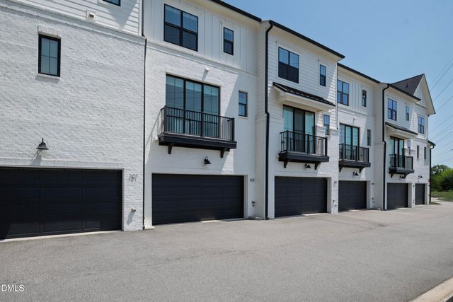 1501 Draper View Loop 102, Raleigh, NC 27608