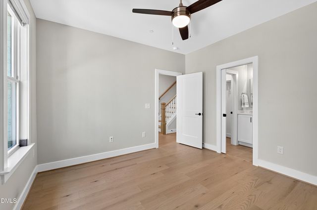 1501 Draper View Loop 102, Raleigh, NC 27608