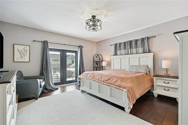 380 Ascot Lane, Robins, IA 52328