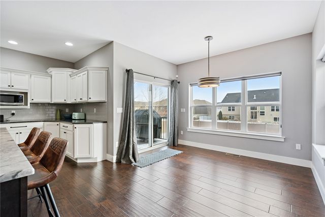 380 Ascot Lane, Robins, IA 52328