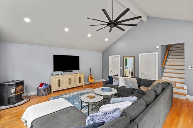 139 Hidden Rd, Andover, MA 01810