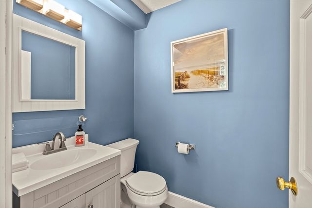 139 Hidden Rd, Andover, MA 01810