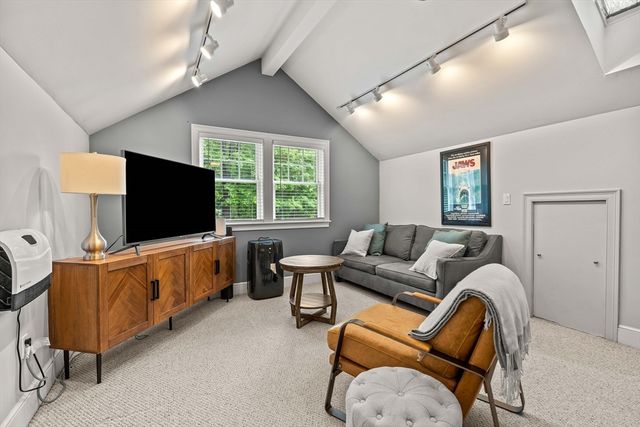 139 Hidden Rd, Andover, MA 01810
