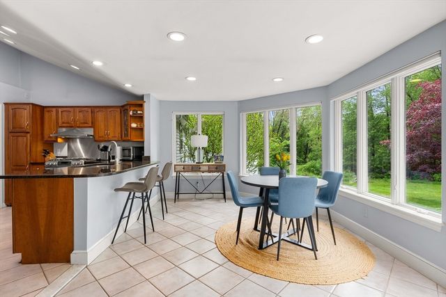 139 Hidden Rd, Andover, MA 01810