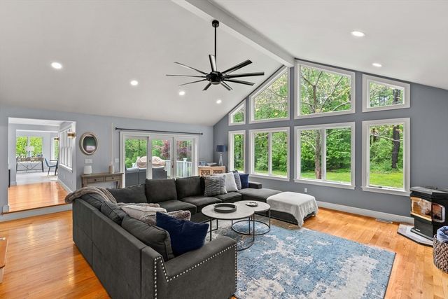 139 Hidden Rd, Andover, MA 01810