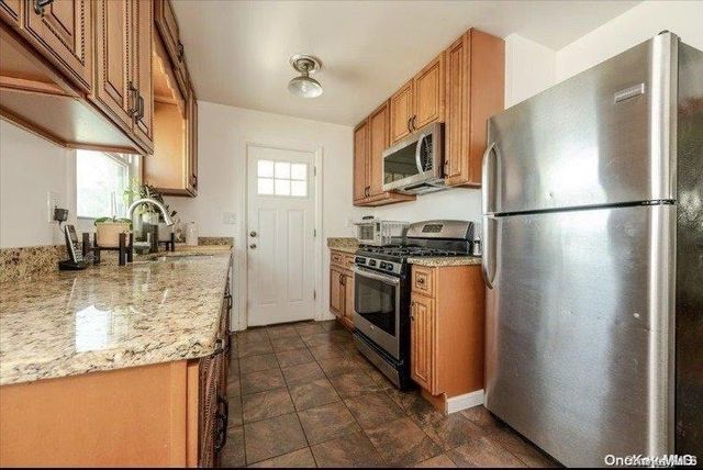 22 Pine Lane, Valley Stream, NY 11581