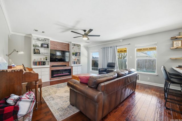 7658 Heathridge, San Antonio, TX 78250