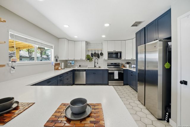 7658 Heathridge, San Antonio, TX 78250