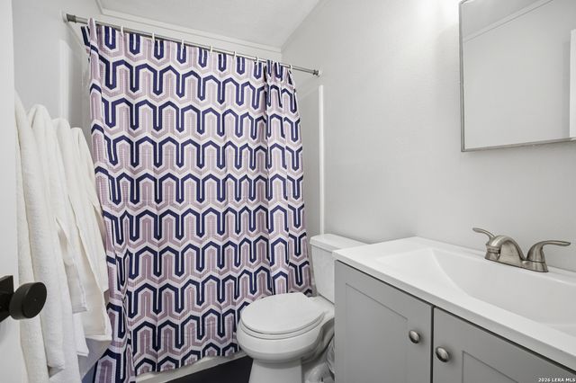 7658 Heathridge, San Antonio, TX 78250