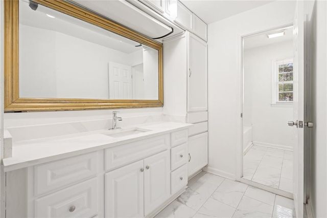 2159 Chestnut Log Drive, Lithia Springs, GA 30122