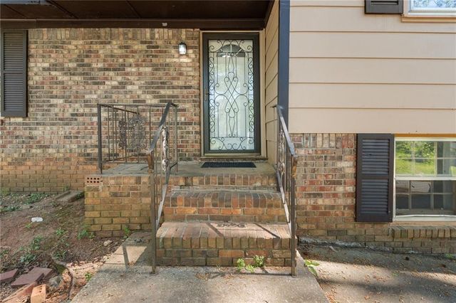 2159 Chestnut Log Drive, Lithia Springs, GA 30122