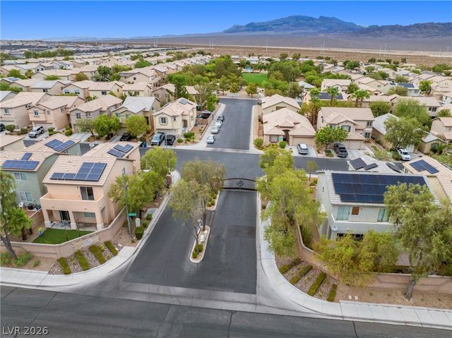 9132 BLUE RAVEN Avenue, Las Vegas, NV 89143