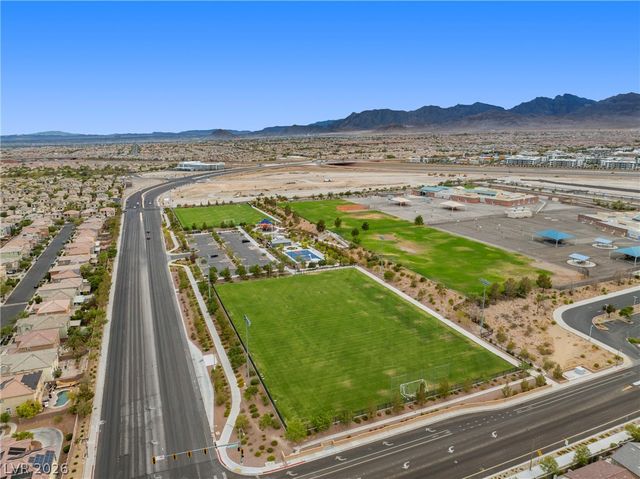 9132 BLUE RAVEN Avenue, Las Vegas, NV 89143