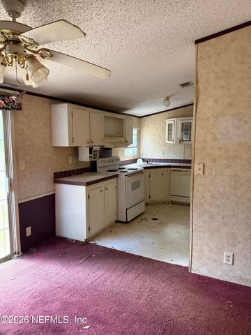 1886 COUNTY ROAD 308, Crescent City, FL 32112