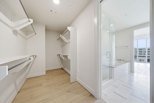 2047 Westcreek Lane 507, Houston, TX 77027