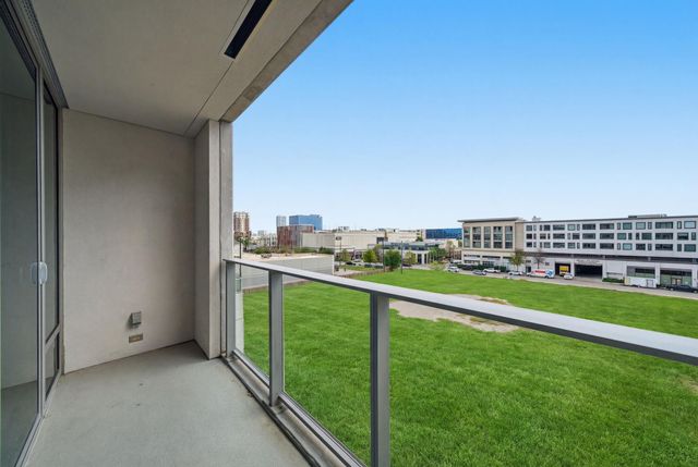 2047 Westcreek Lane 507, Houston, TX 77027