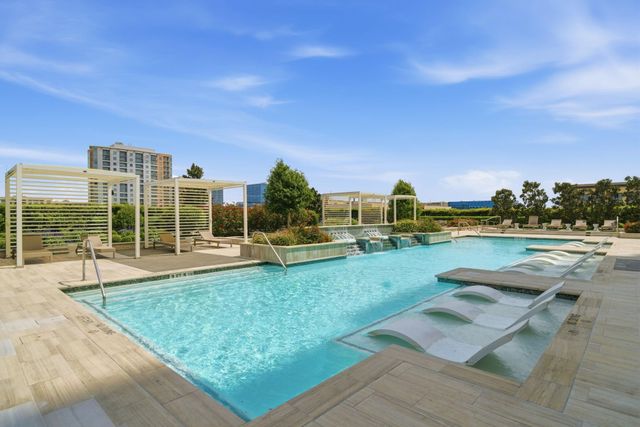 2047 Westcreek Lane 507, Houston, TX 77027