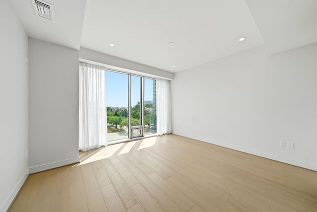 2047 Westcreek Lane 507, Houston, TX 77027