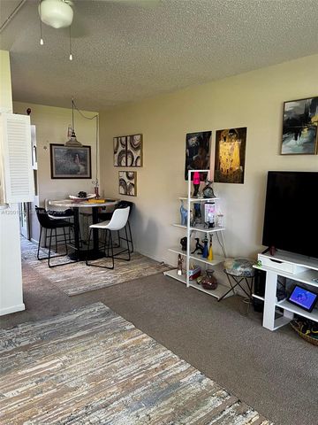 400 Mansfield J J, Boca Raton, FL 33434