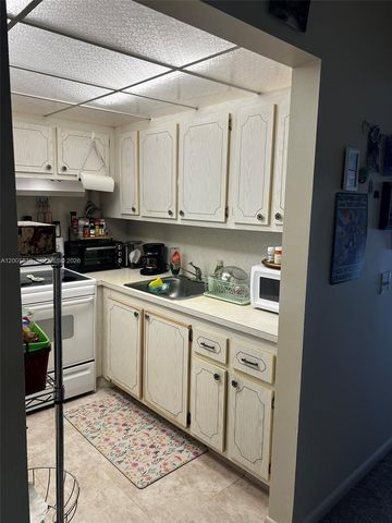 400 Mansfield J J, Boca Raton, FL 33434