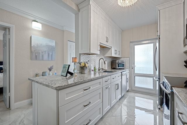 1910 S Ocean Boulevard 204, Delray Beach, FL 33483