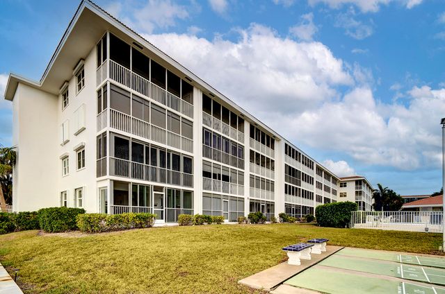 1910 S Ocean Boulevard 204, Delray Beach, FL 33483