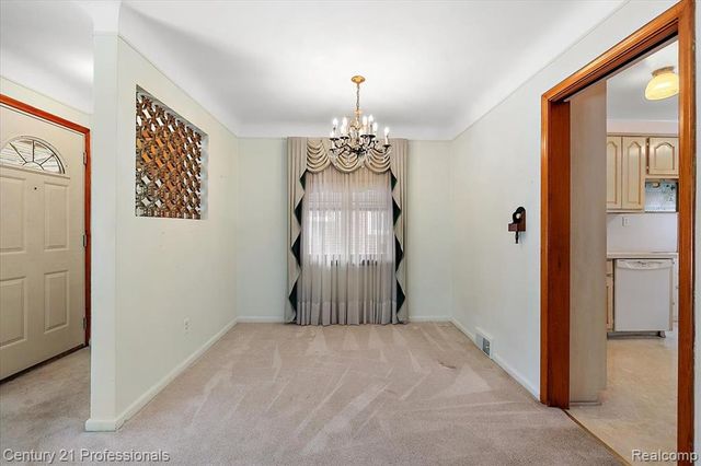 1826 Walnut Street, Dearborn, MI 48124