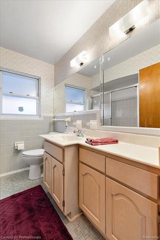 1826 Walnut Street, Dearborn, MI 48124