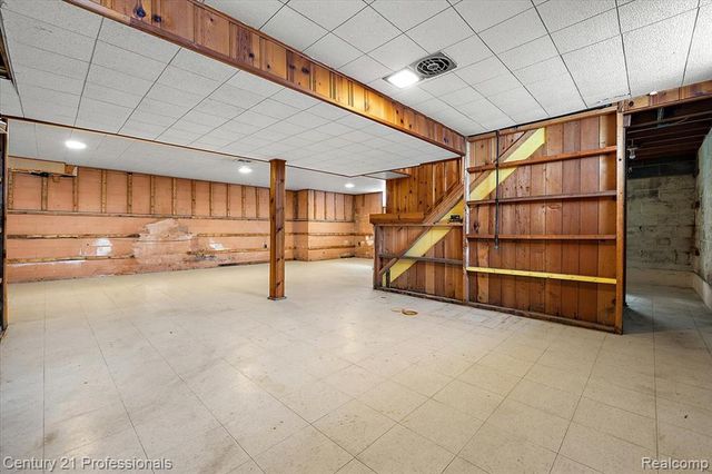 1826 Walnut Street, Dearborn, MI 48124